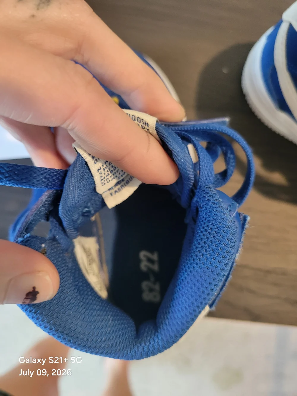 Nike Kids Blue and White Low-Top Sneakers with Gold Accents